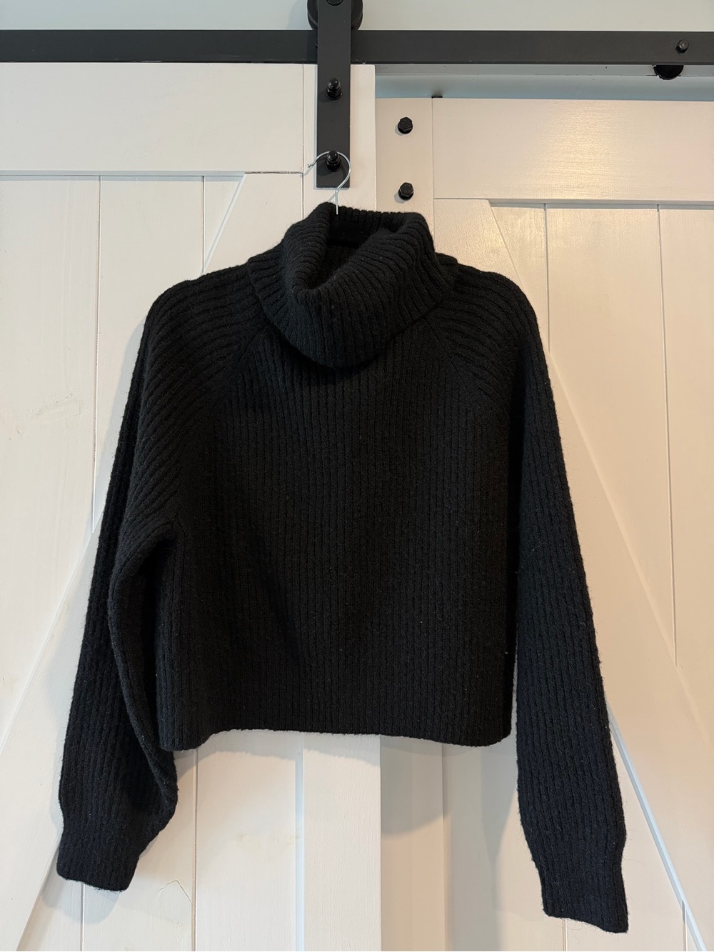 Old Navy Black Ribbed Cropped Turtleneck  Sweater Small